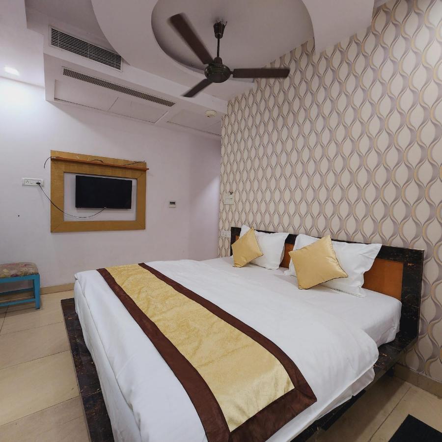 Hotel Royal Afghan New Delhi Buitenkant foto